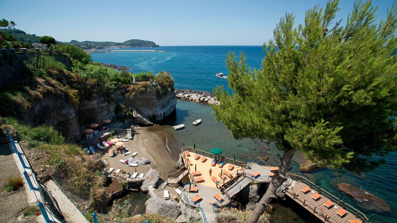 hotellamadonninacasamicciolaischiaspiaggia