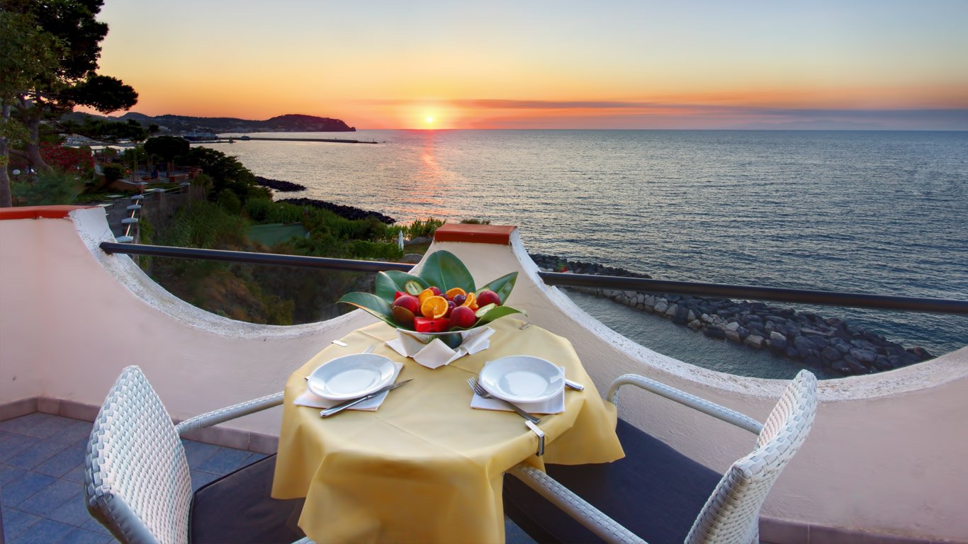 hotellamadonninacasamicciolaischiatramonto