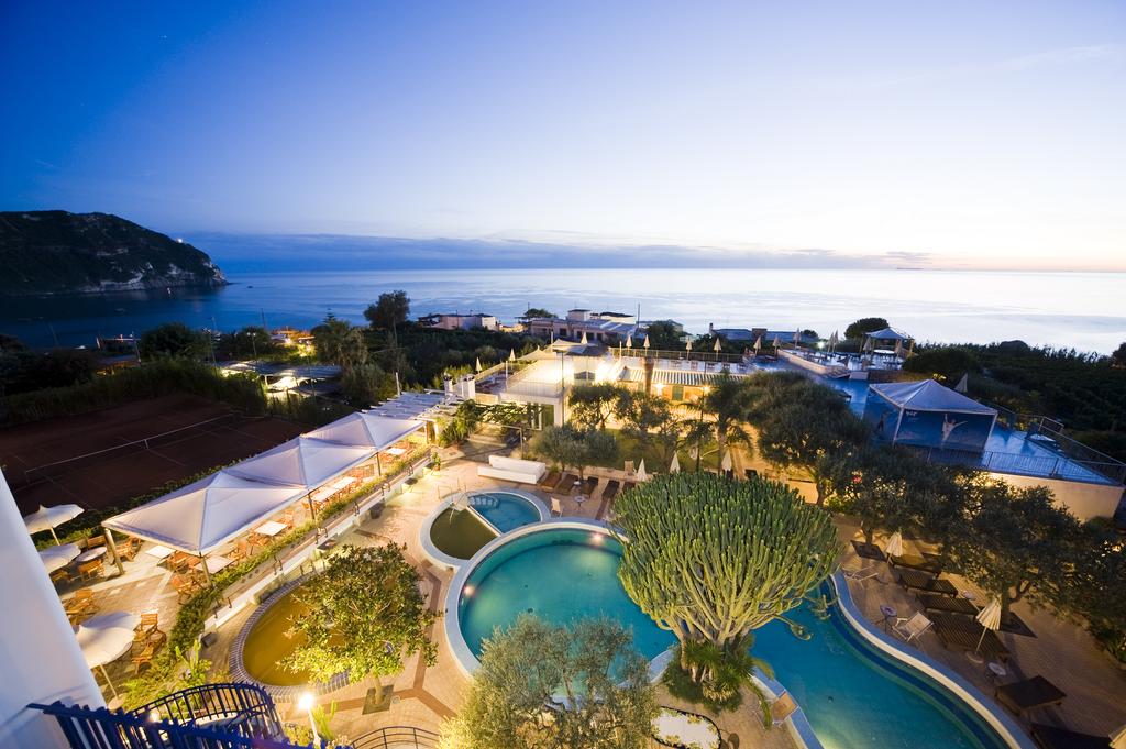 Hotel-Terme-Gattopardo-Forio-Ischia-piscine-tramonto