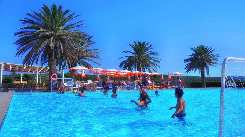 800_marmorata-village-sardegna-giochi-piscina