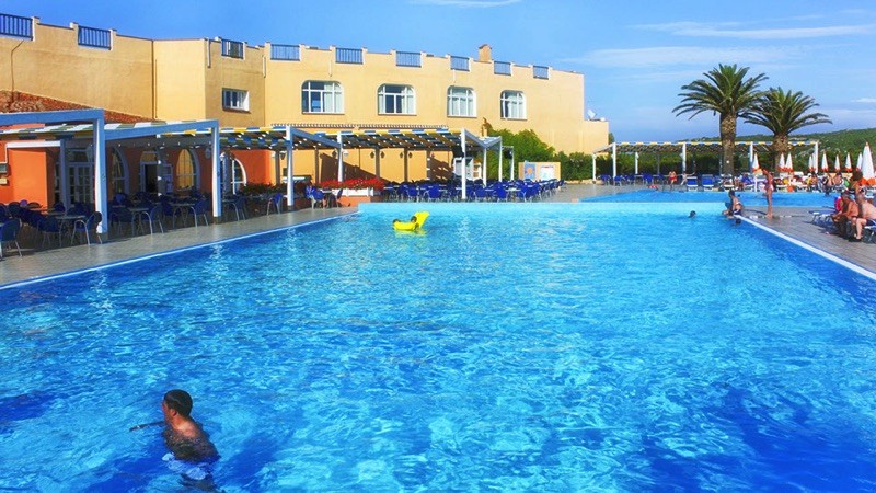 800_marmorata-village-sardegna-piscina2