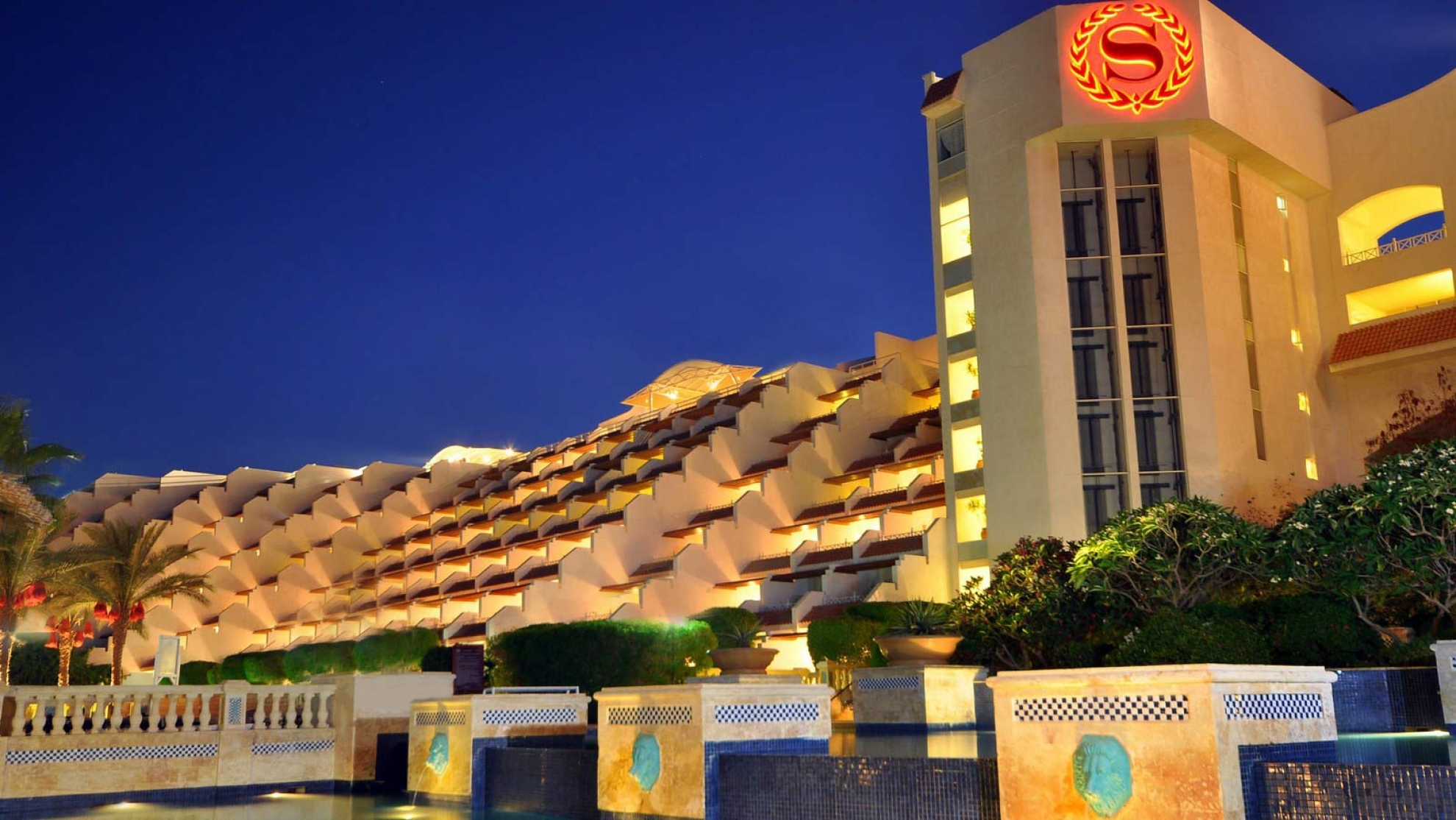 exterior2-sheraton