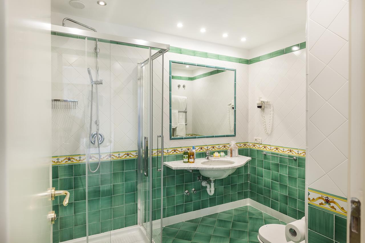 hotel-continental-terme-ischia-camera-bagno-1