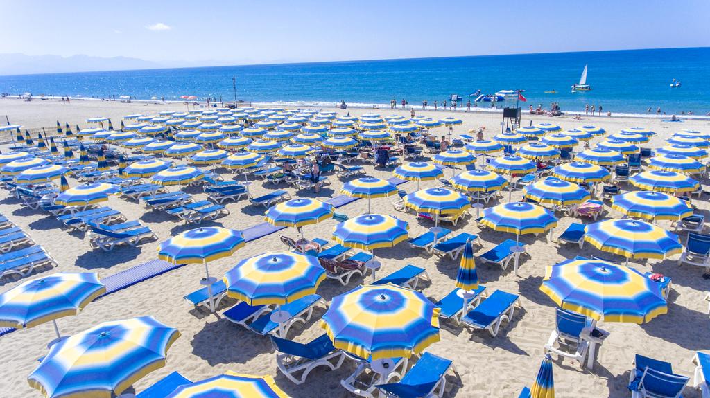 Costa-Verde-Water-Park-&-Spa-Hotel-spiaggia (2)