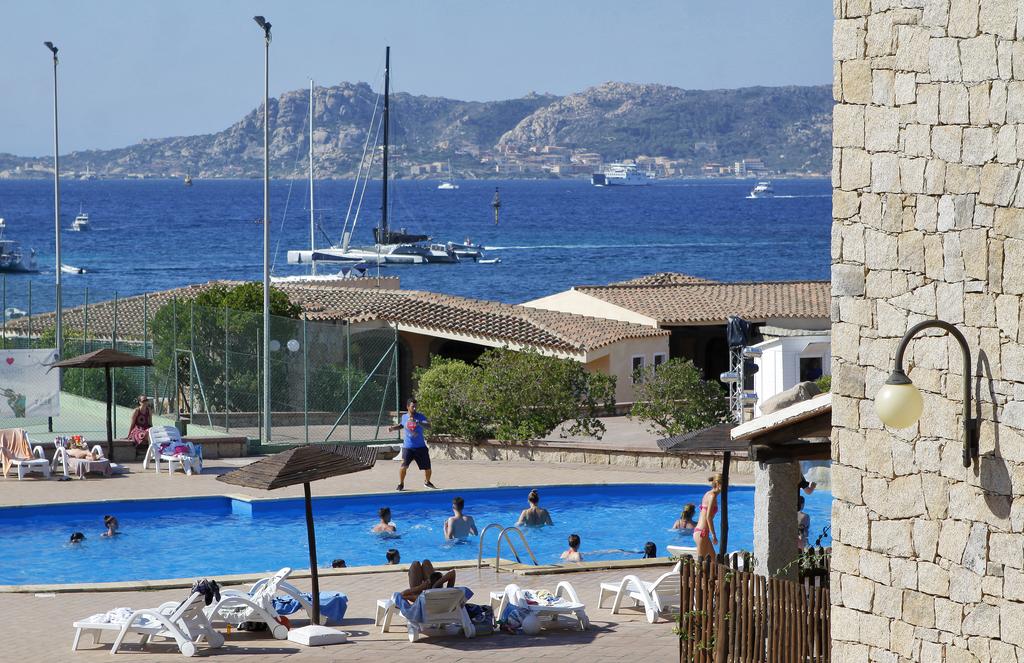Club-Esse-Posada-Beach-Resort - animazione-in piscina