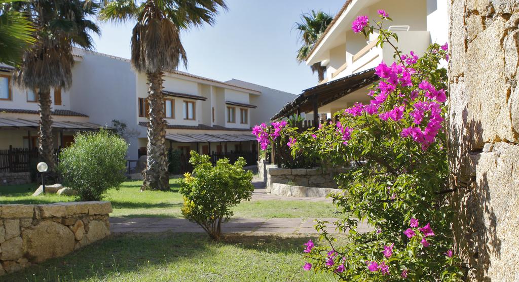 Club-Esse-Posada-Beach-Resort -giardini