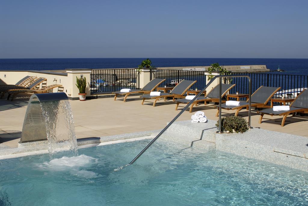 hotel-villa-carolina-forio-piscina2