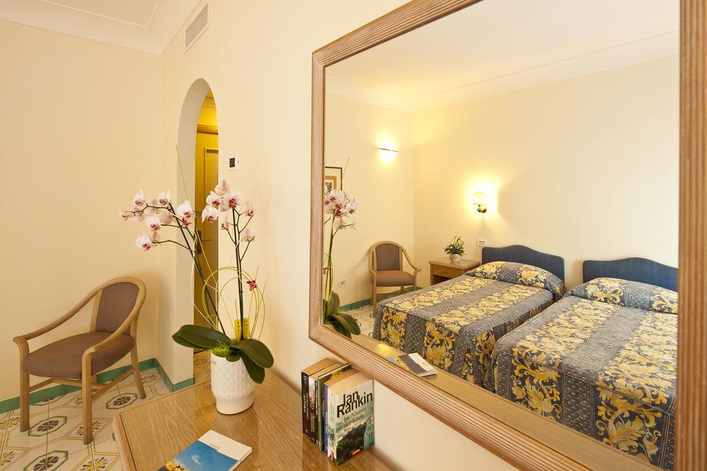 hotel-continental-mare-ischia-camera6