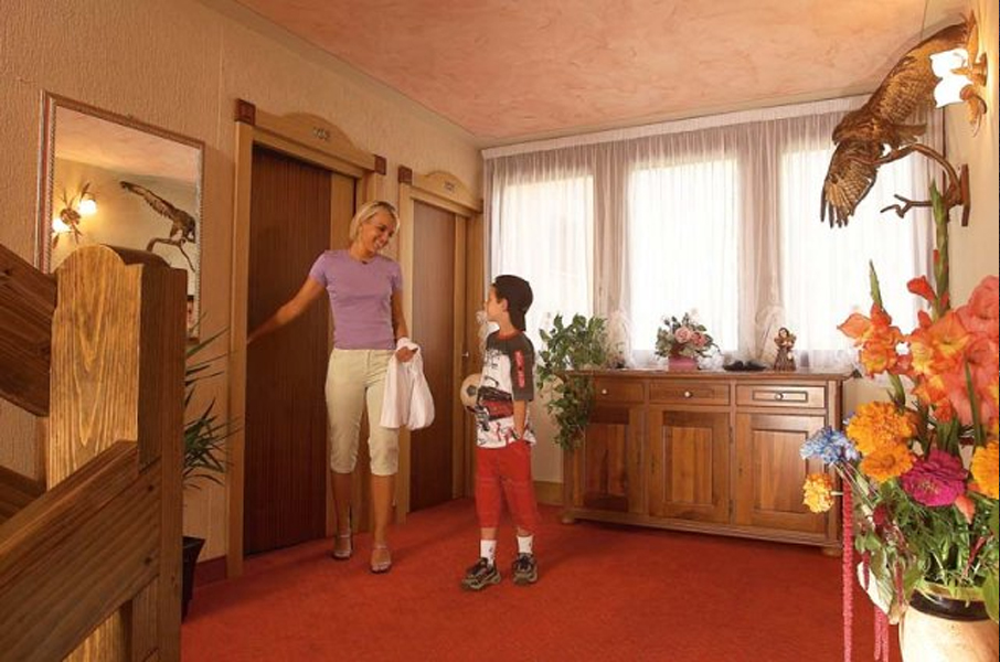 hotelgardenmarillevavaldisoleinterni