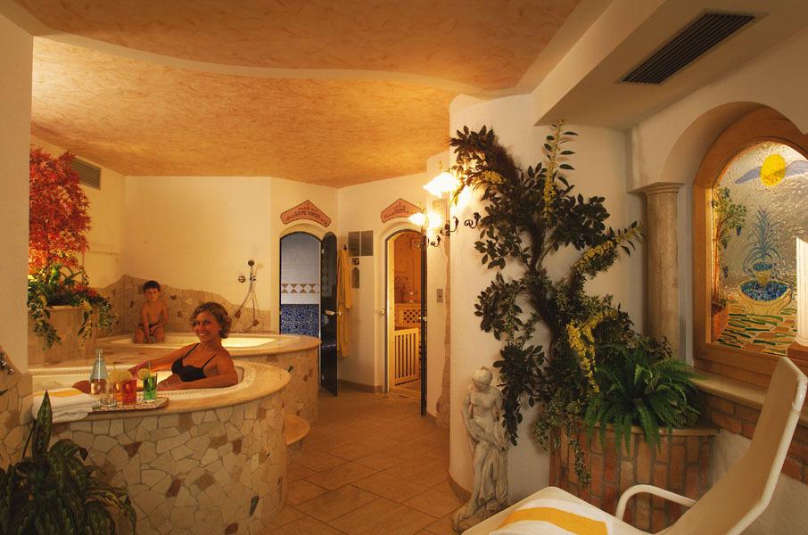 hotelgardenmarillevavaldisolepiscinainterna