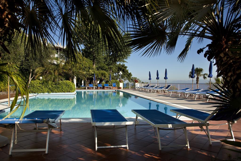 hotel-continental-mare-ischia-piscina1