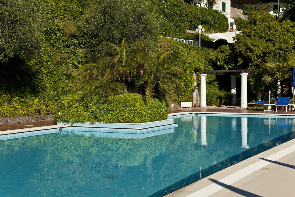 hotel-continental-mare-ischia-piscina2