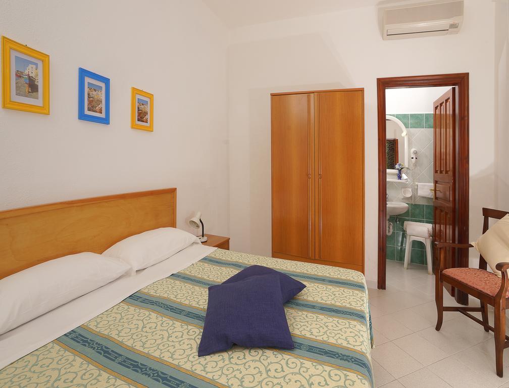 hotel-pensione-mena-forio-6