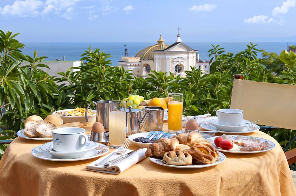 hotel-la-villarosa-ischia-colazione