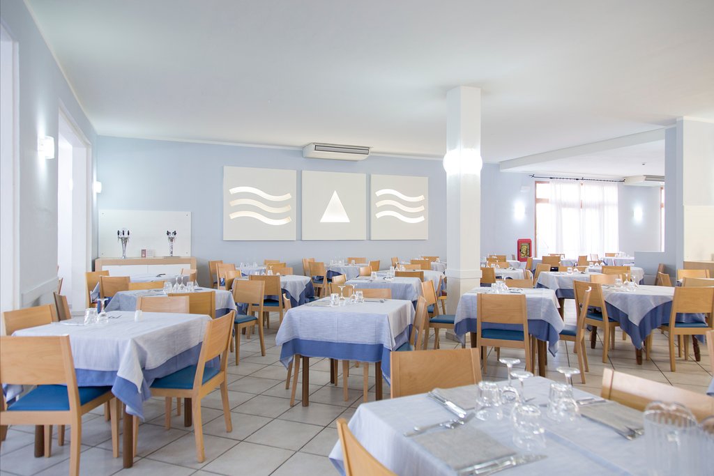 blu-hotel-laconia-village (7)