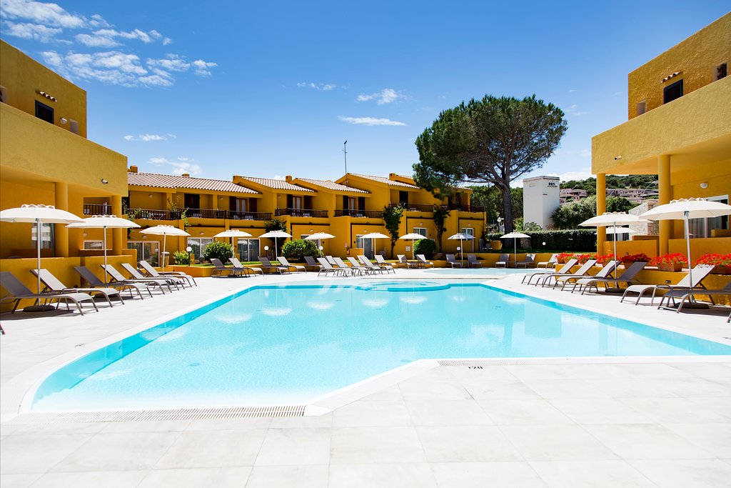 blu-hotel-laconia-village