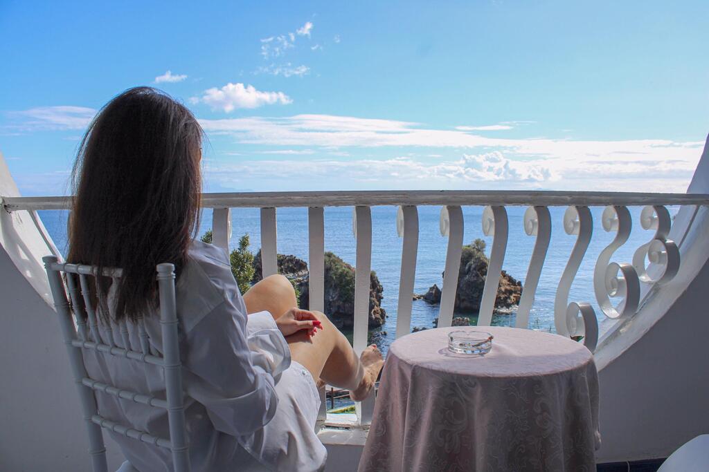 hotel-delfini-2