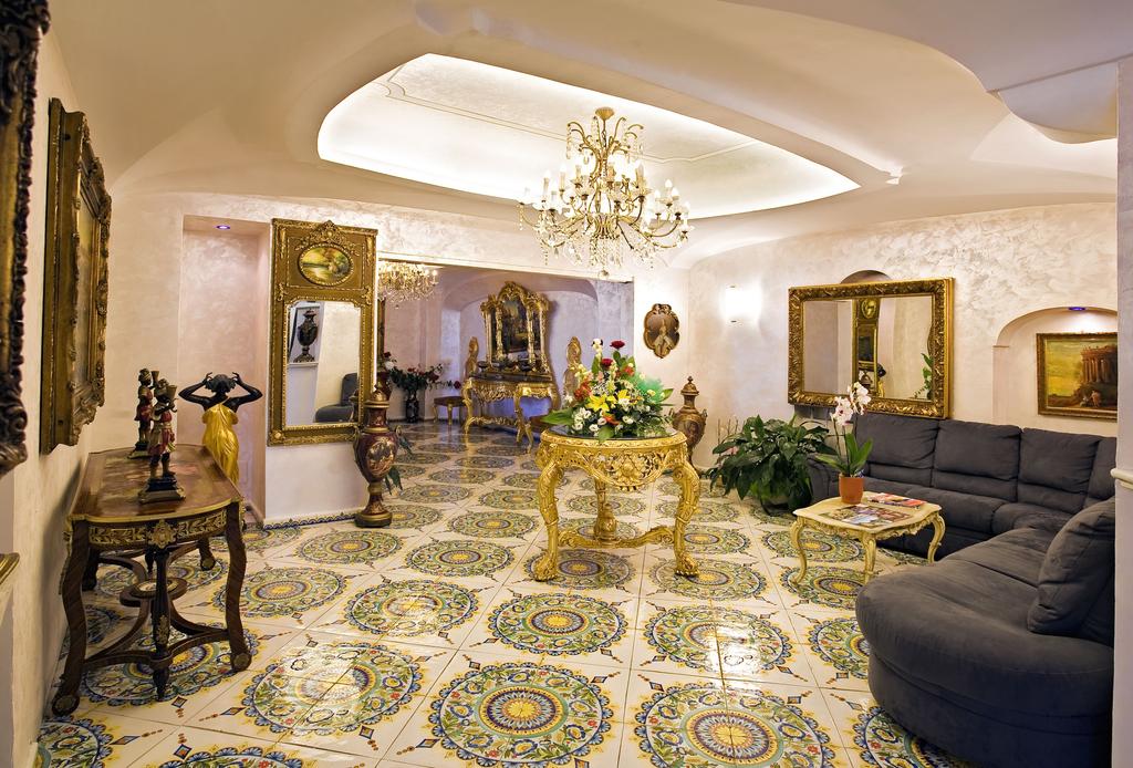 hotel-delfini-12