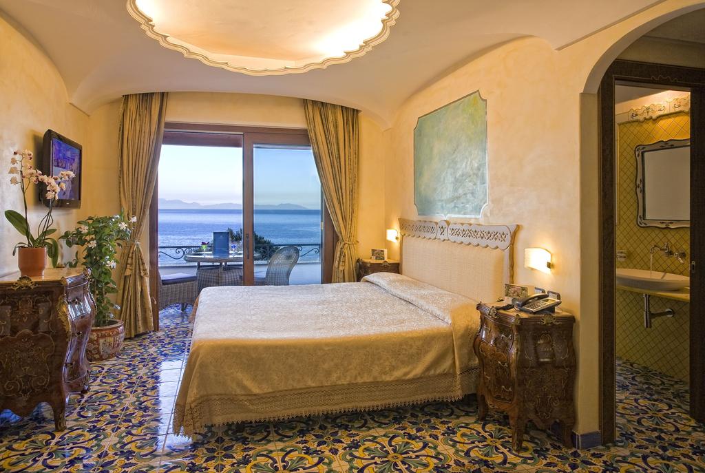 hotel-delfini-14