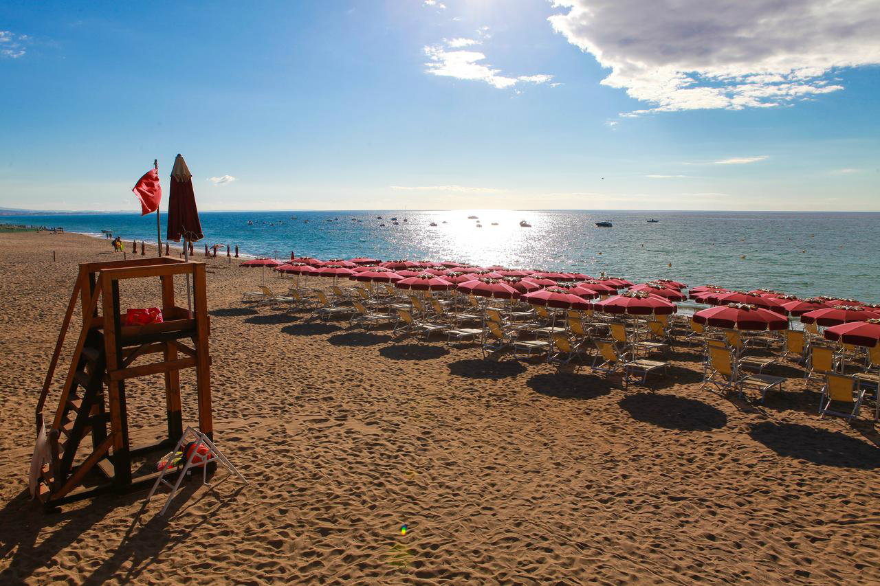 3 CLUB ESSE SUNBEACH