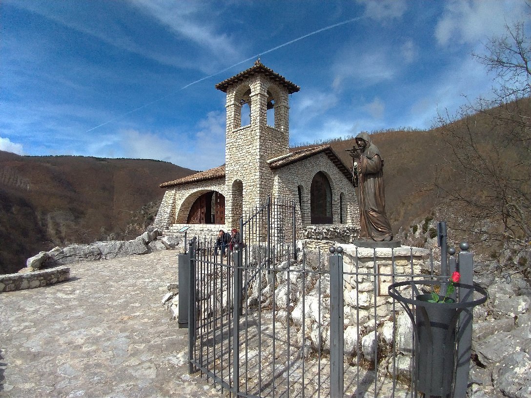 roccaporena-santuario