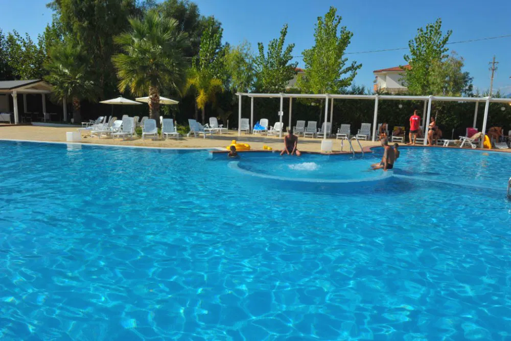 08-suite-hotel-club-dominicus-piscina